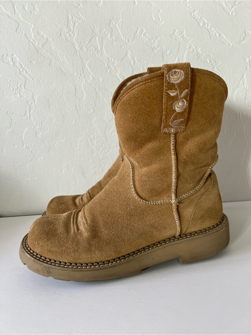 Ariat Fatbaby Cozy Western Boots Suede Sherpa Lining Size 8